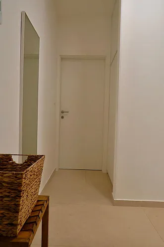 Attraktive 86 m² Wohnung in Dobrota – Große Terrasse, Meerblick, Garage & Abstellraum